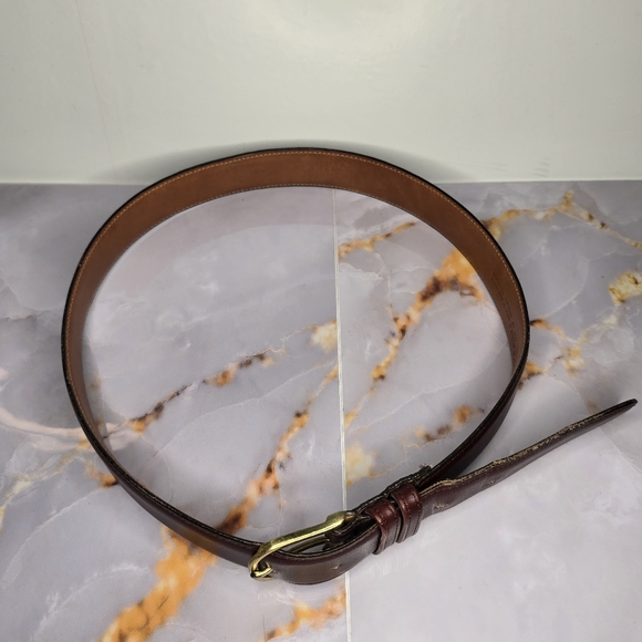 5602 THIS IS A COACH BELT. IT WAS MADE IN NEW YORK CITY OUT OF ENGLISH CALFSKIN - Picture 3 of 11